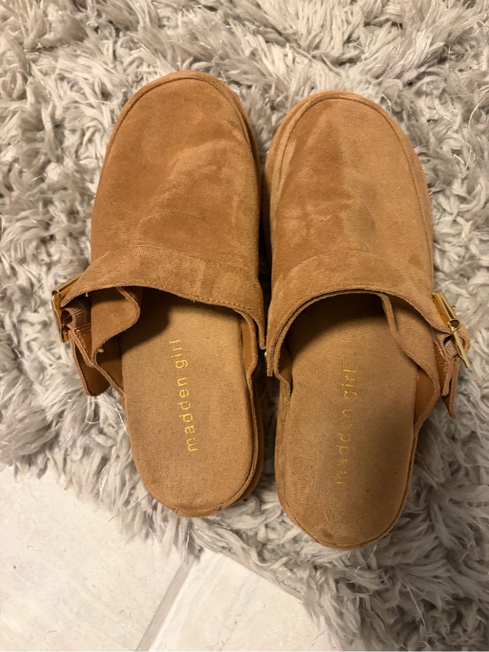 Clogs - Picture 3 of 4